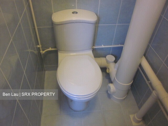 Blk 323 Jurong East Street 31 (Jurong East), HDB Executive #231492901